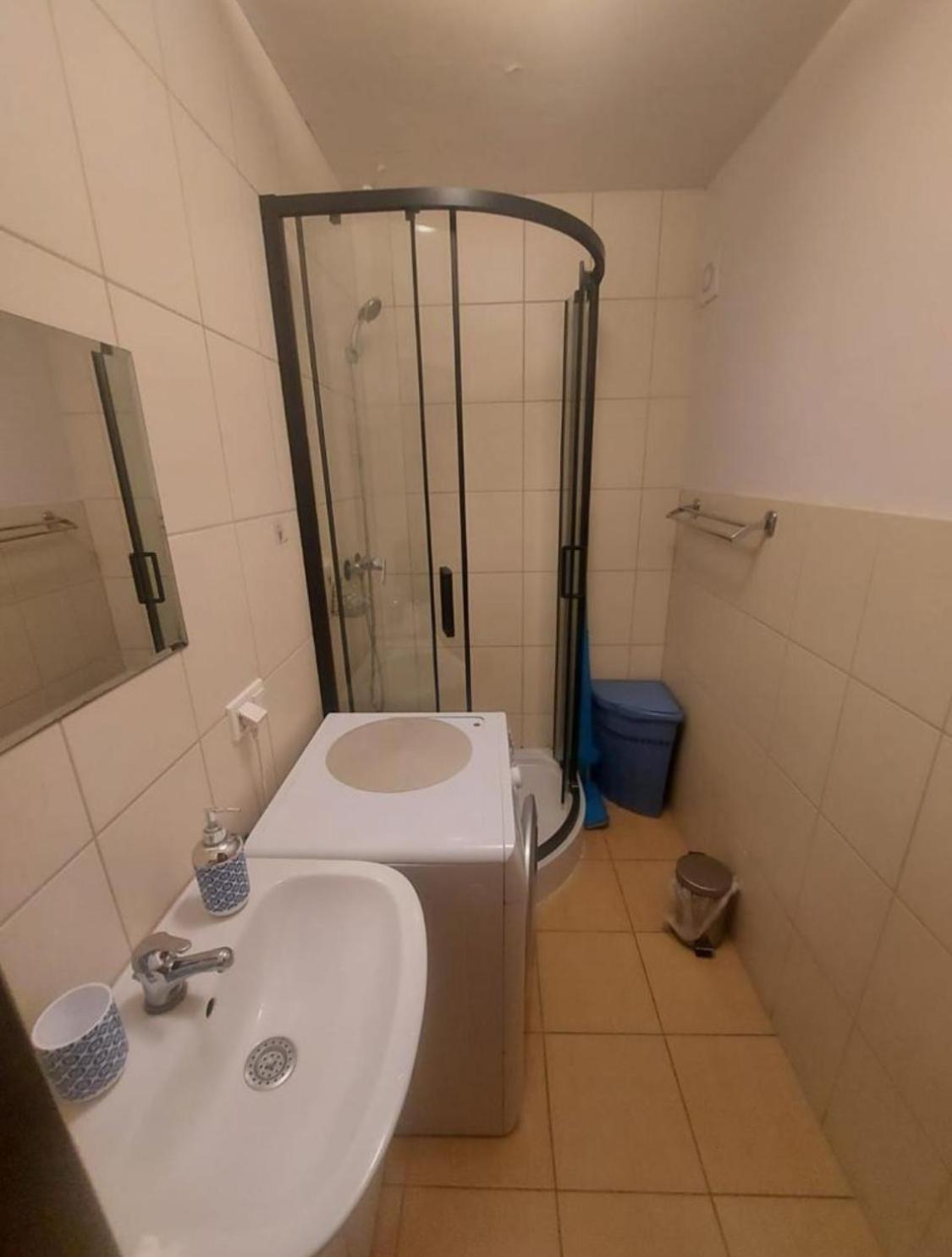 Hotel Travel House Breslavia Esterno foto