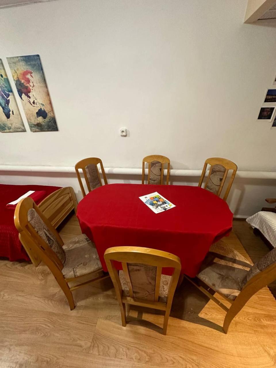 Hotel Travel House Breslavia Esterno foto