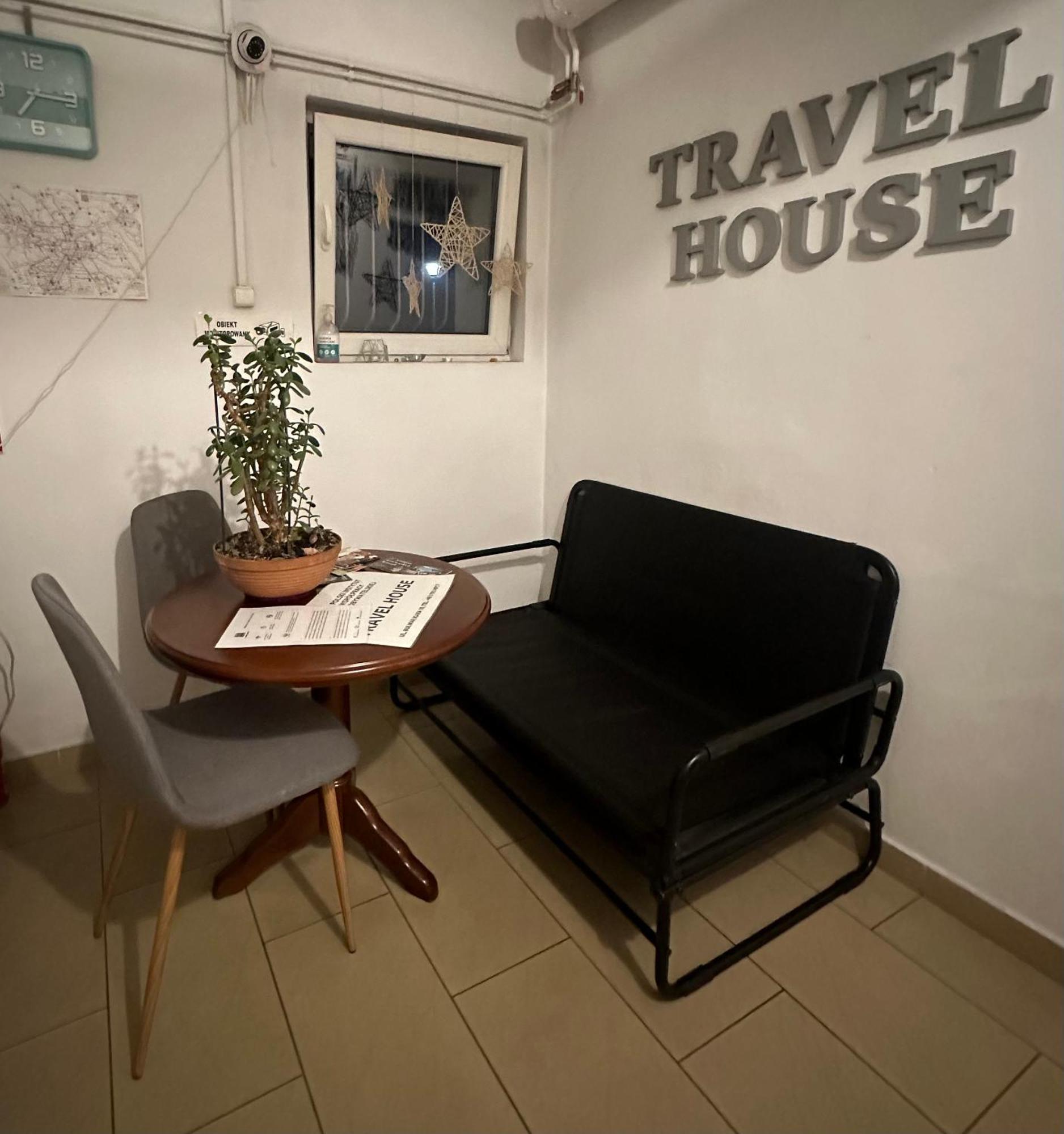 Hotel Travel House Breslavia Esterno foto