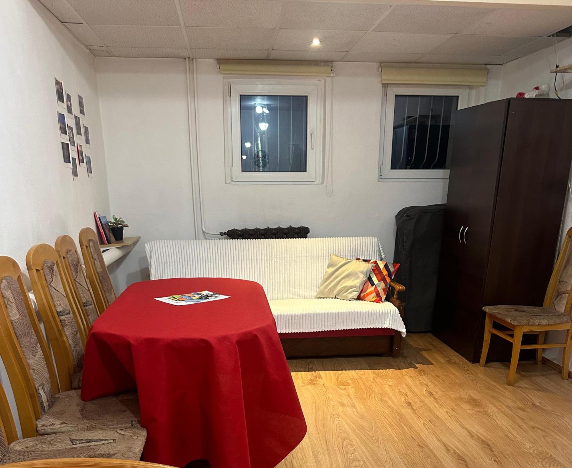Hotel Travel House Breslavia Esterno foto