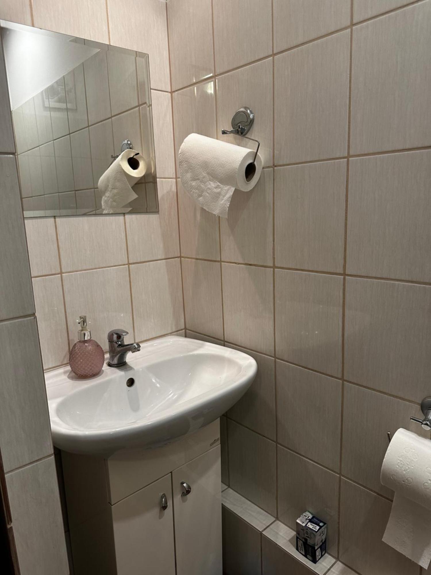 Hotel Travel House Breslavia Esterno foto